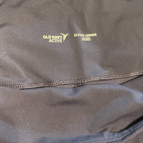 Old Navy Powersoft Cropped Legging - Picture 4 of 6